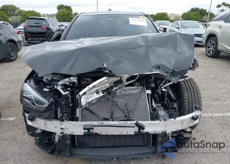 2024 Mercedes-Benz C 300 z USA, uszkodzony, nr VIN W1KAF4GBXRR231973